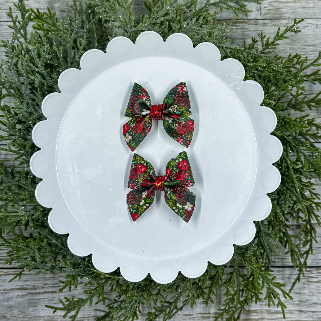 Christmas Floral Itty Bitty Piggies
