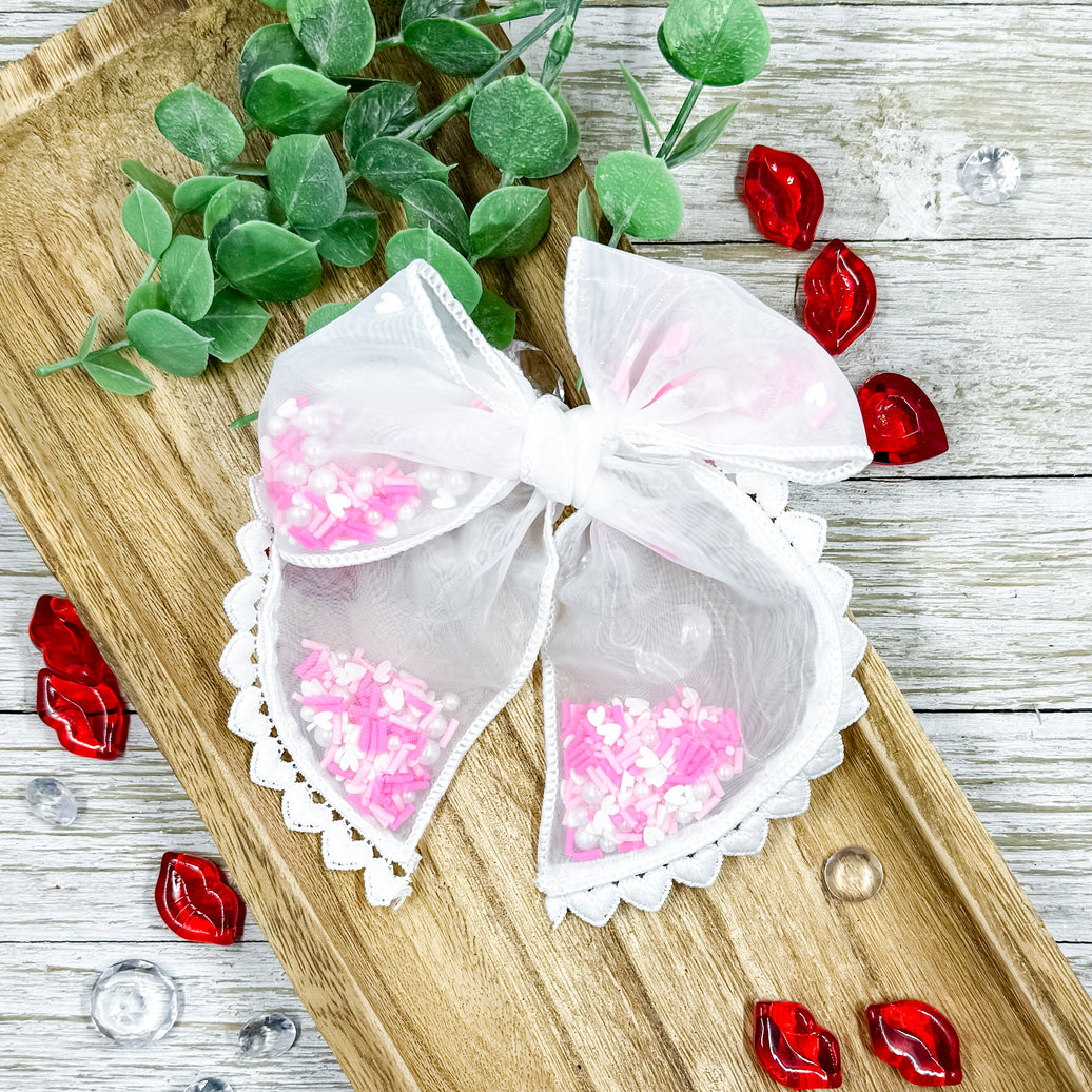 White Lace Shaker Bow Fable