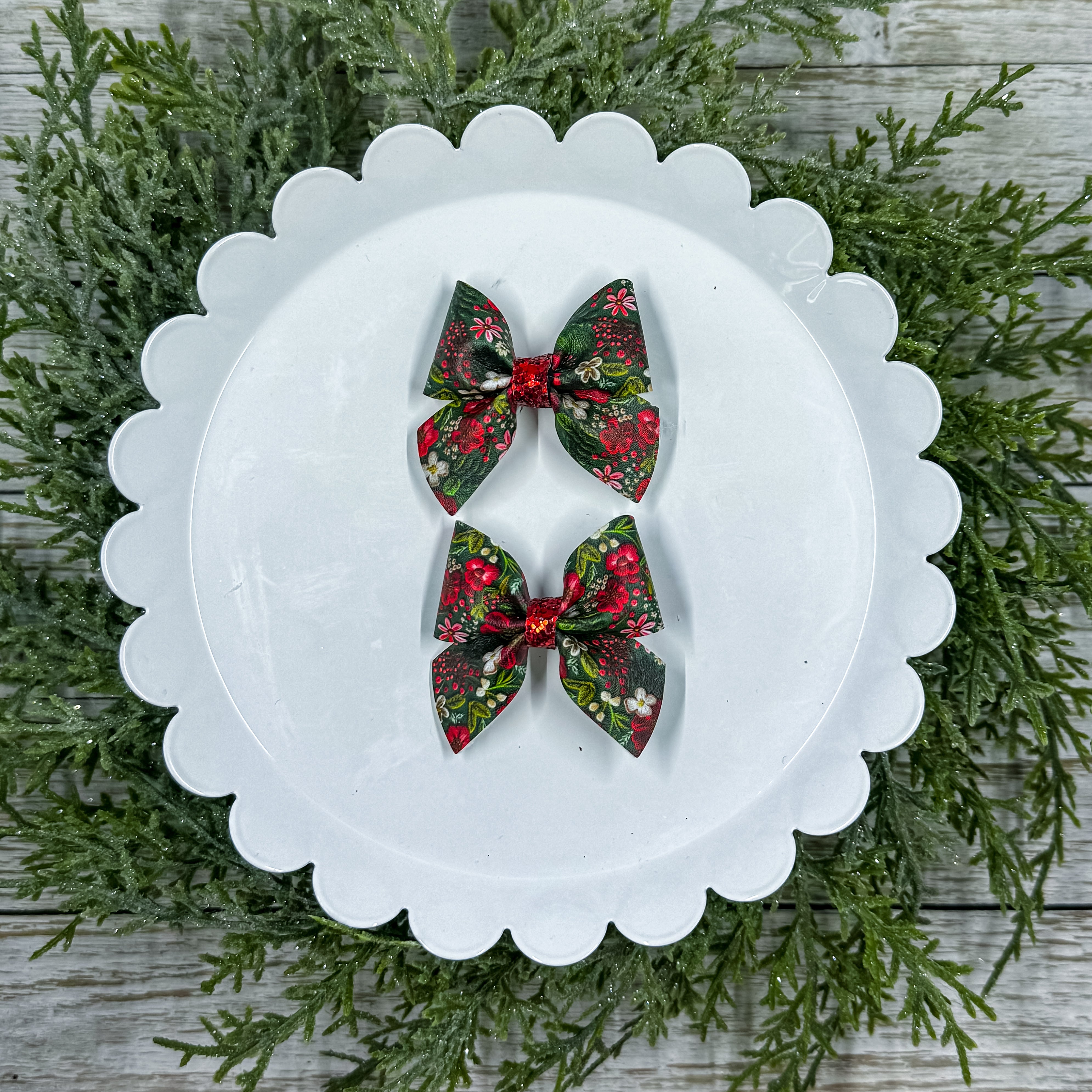Christmas Floral Itty Bitty Piggies
