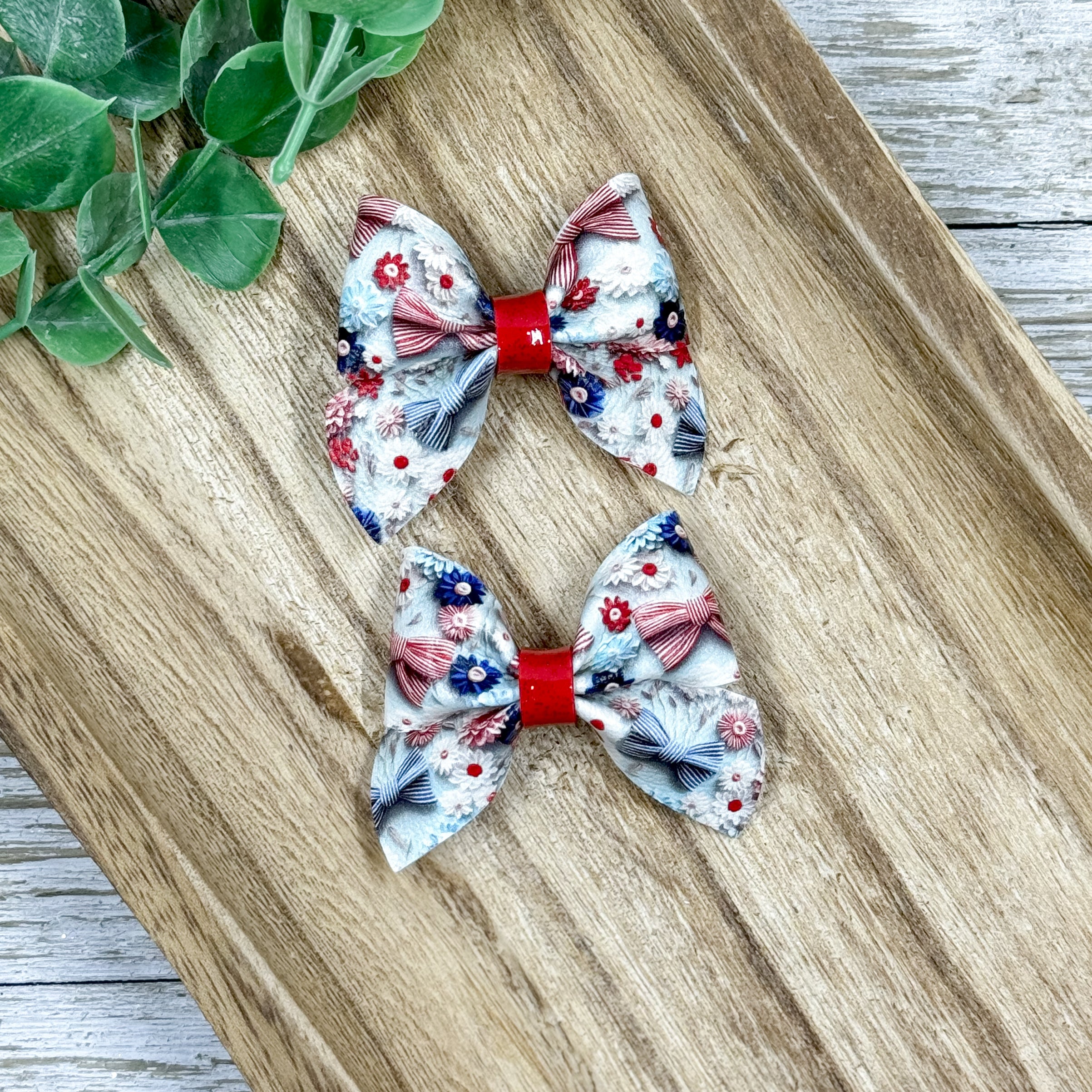 Daisies & Bows Itty Bitty Piggies