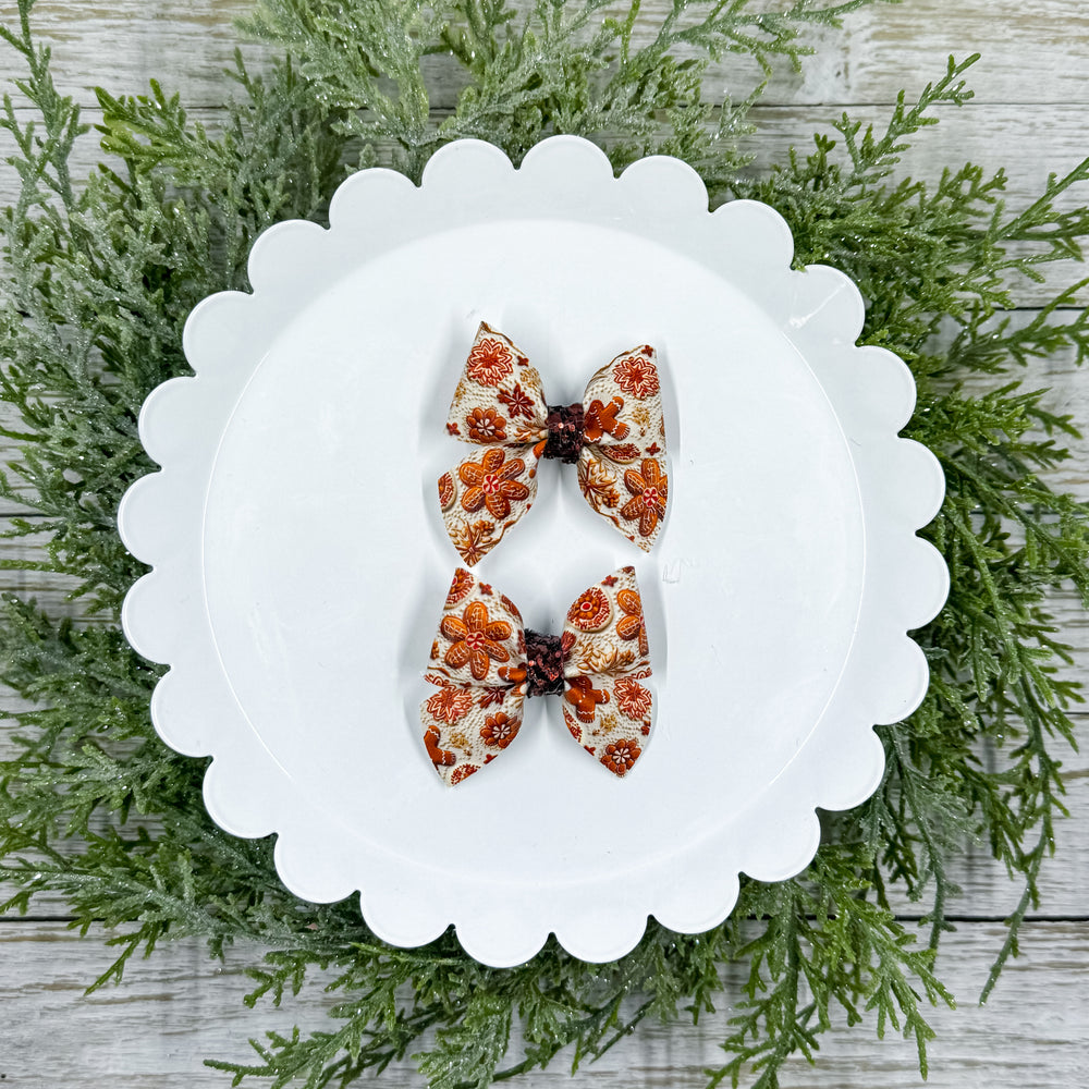 Embroidered Gingerbread Itty Bitty Piggies