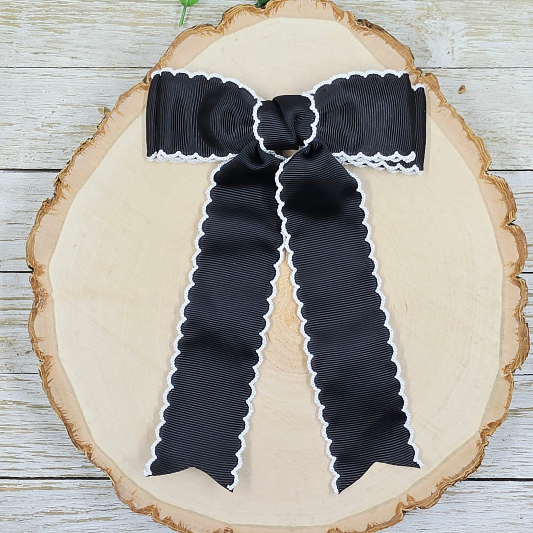 White/Black Moonstitch Long Tail
